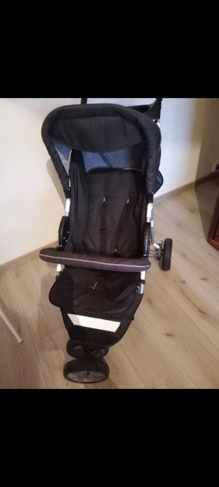 Cărucior in stare foarte bună 2 in 1