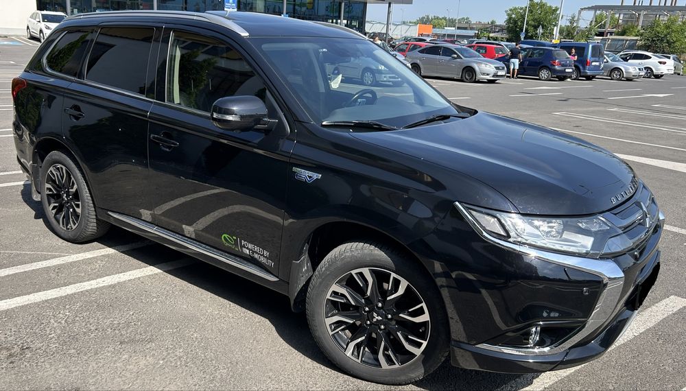 Mitsubishi Outlander 2.0 hibrid plug in