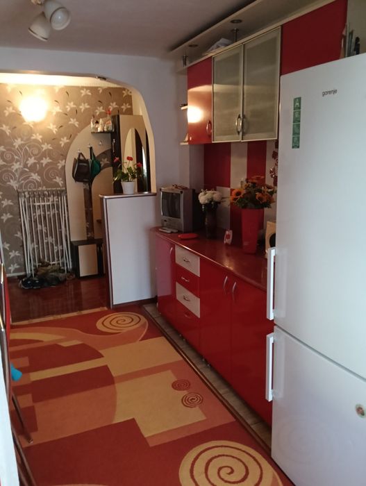 Închiriem apartament