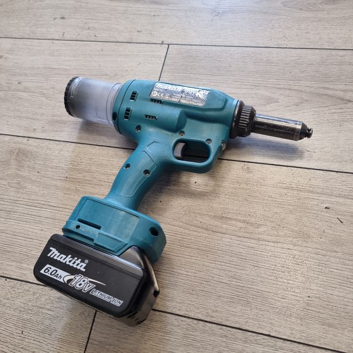 Amanet F28: Pistol nituri Makita DRV150 acumulator