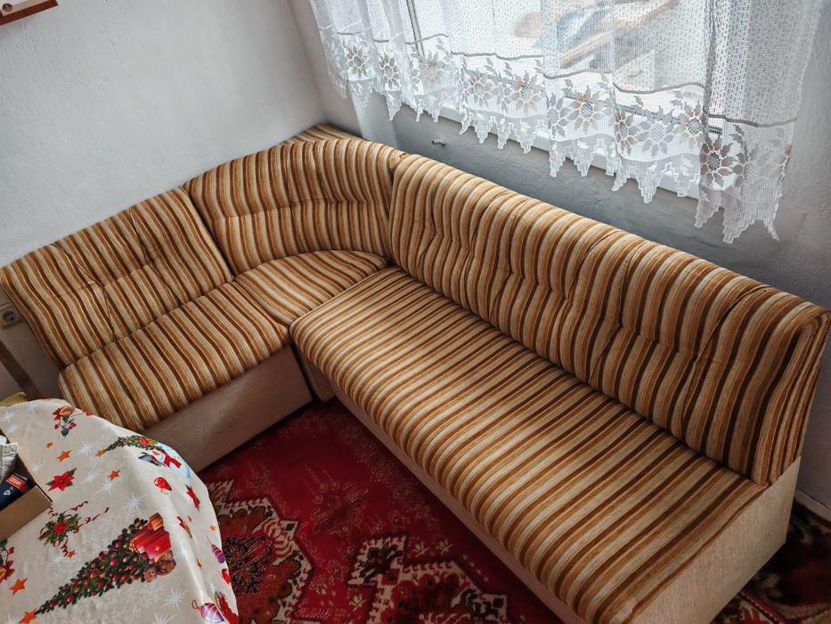 Кухненски ъглов диван