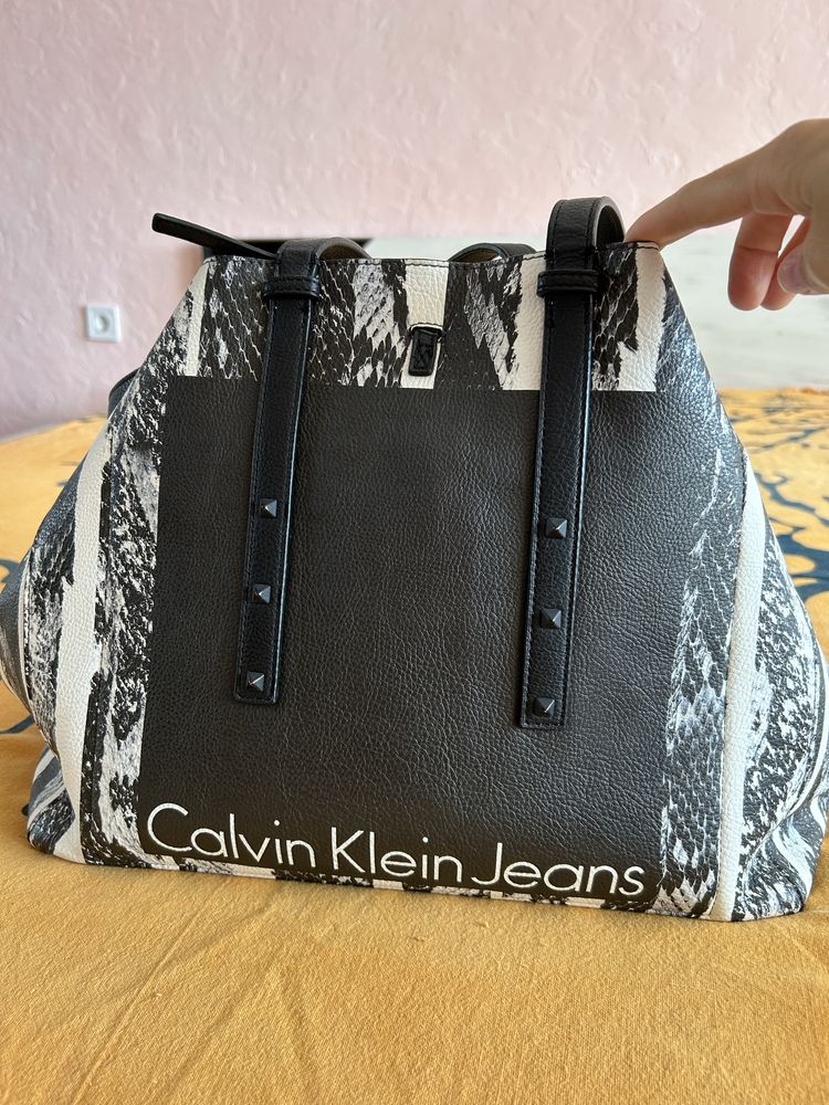 Дамска чанта Calvin Klein