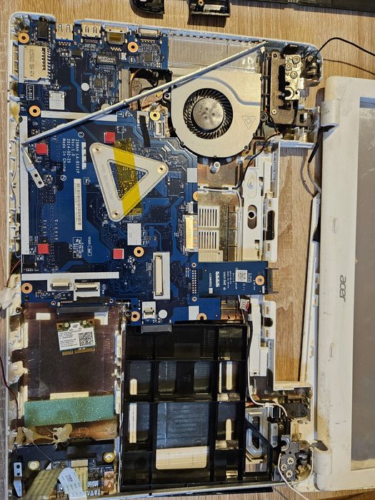 Acer defect placa baza v3 572g 350h