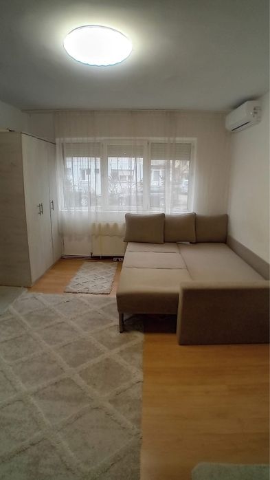 Vand apartament conplect mobilat