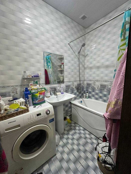 Продаётся 2х комн квартира на 2 этаже Ор-р Горгаз Саодат