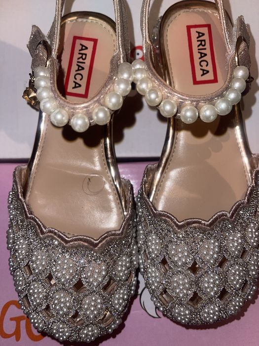 Детски официални обувки на токче