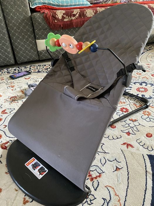 Ходунок, шезлонг почти новые.