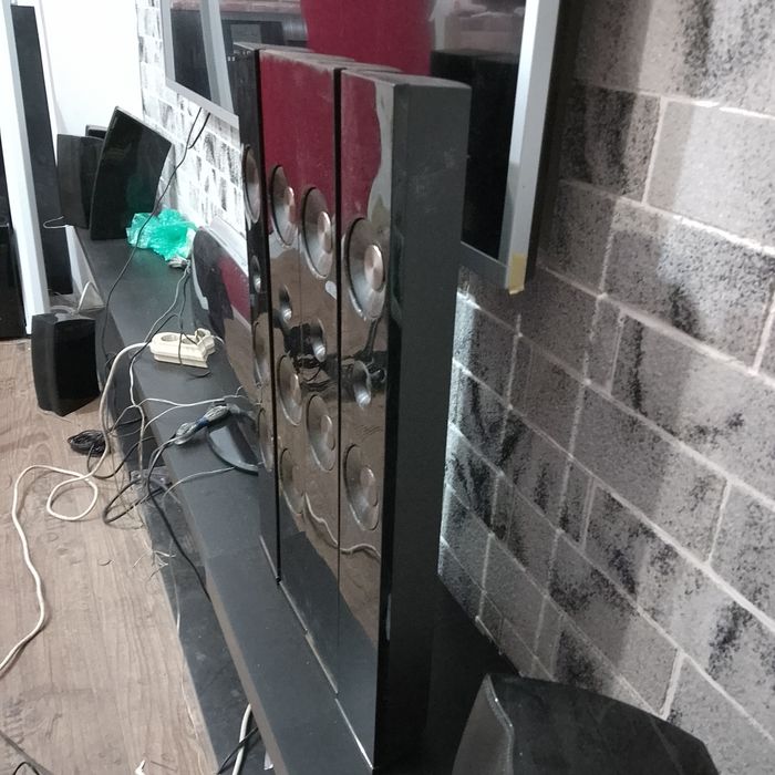 Boxe sateliți Samsung