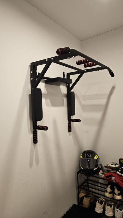 Bară tracțiuni / dips / leg