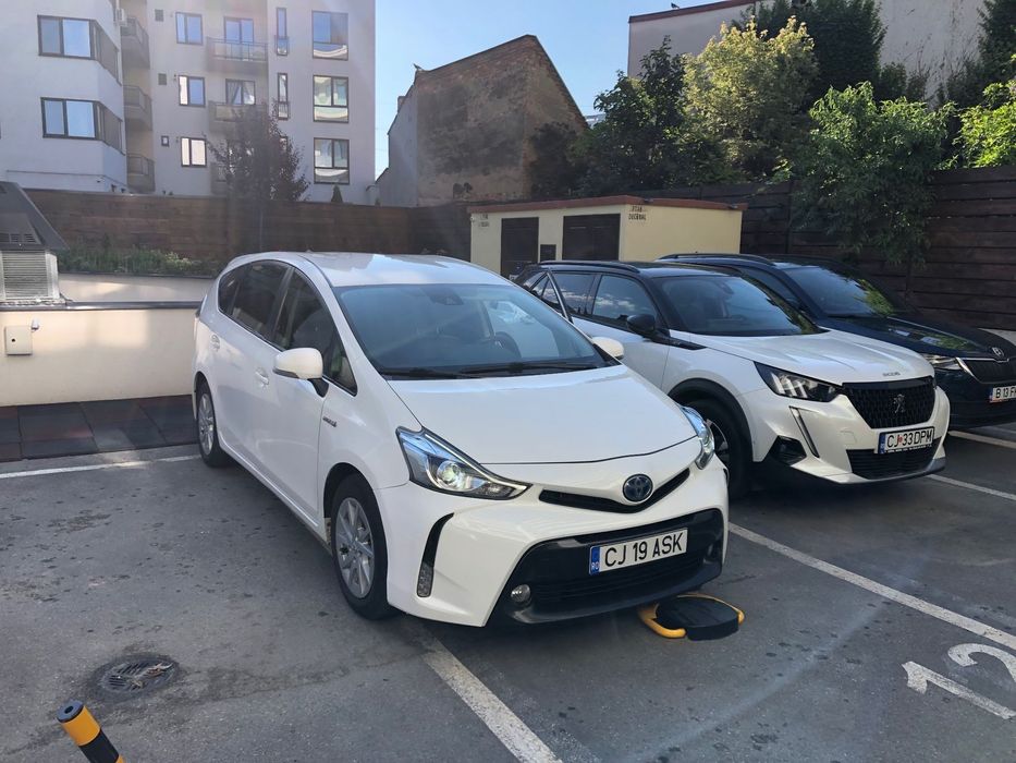 Toyota Prius+ Al doi-lea proprietar, carte service toyota - istoric.