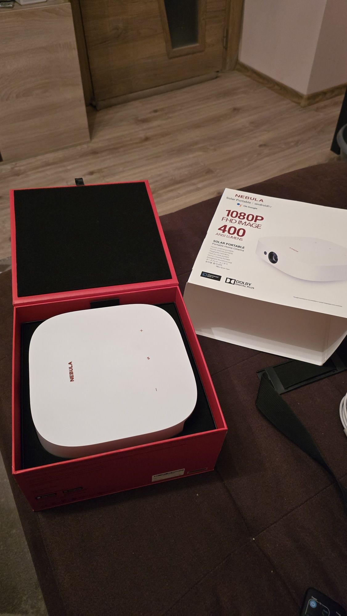 Nebula Solar Portable 400 ISO Lumens Проектор Android TV