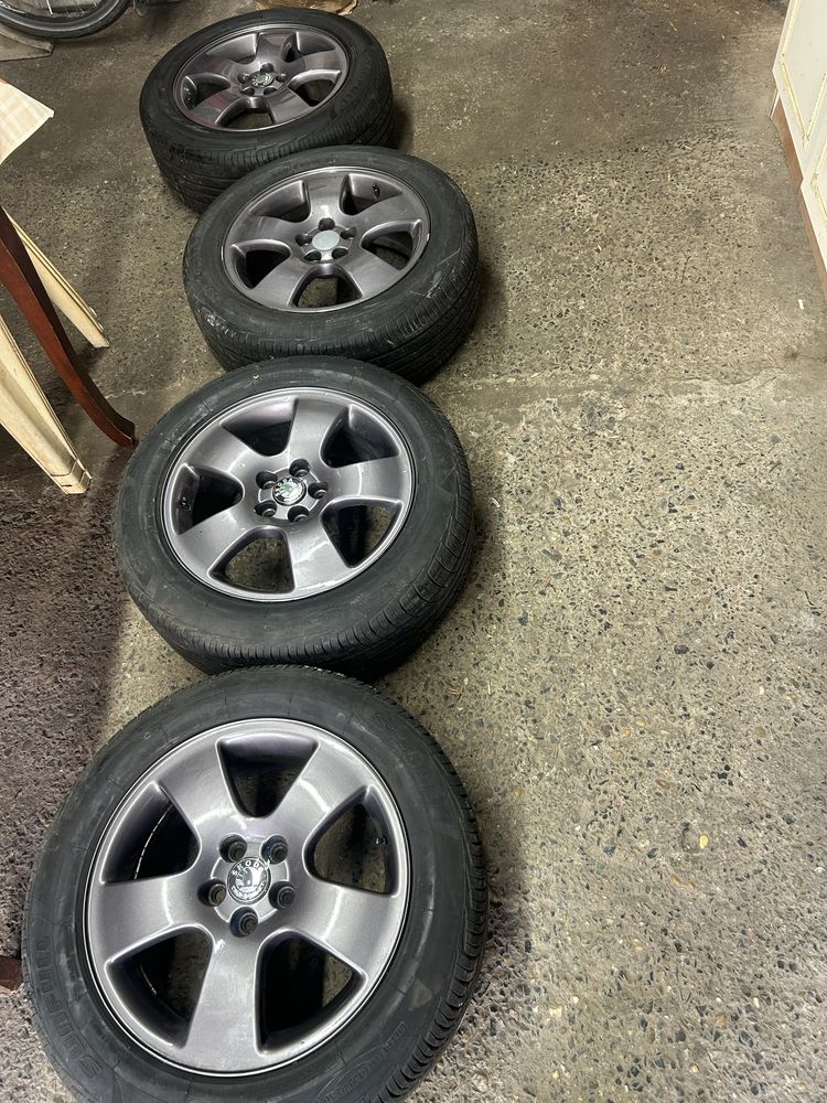 Jante+cauciucuri de vara 205/55R16 Skoda Octavia,Wokswagen,Seat 5x100