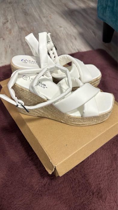 Sandale platforma Kaltur noi marime 39