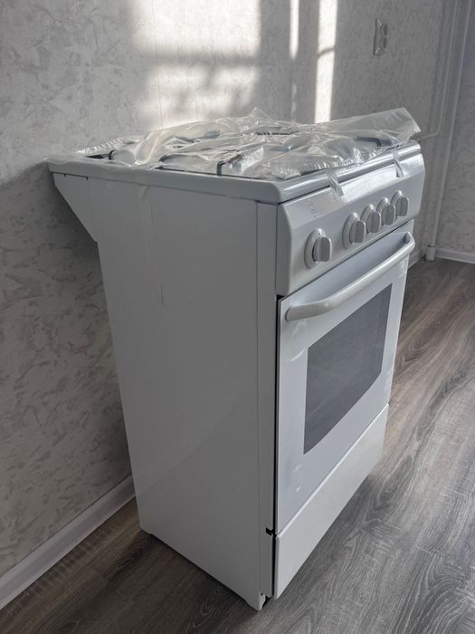 Продам газ плиту