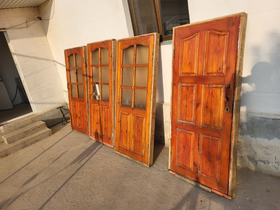 Есык сатылады бес мын тенгеден сарыагашта