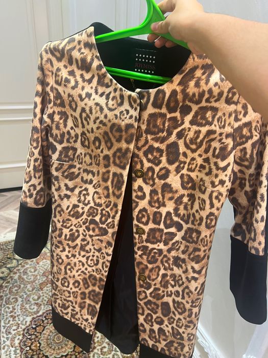 Пальто демисезонная, кашемир.