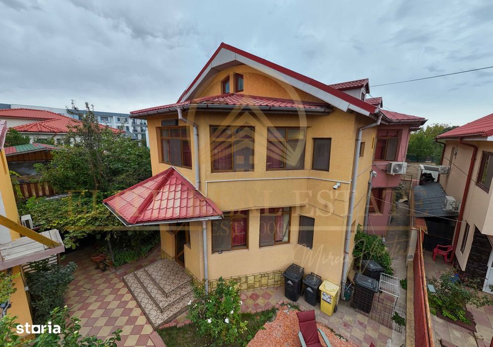 Casă spațioasă cu funcțiune de pensiune – Kamsas