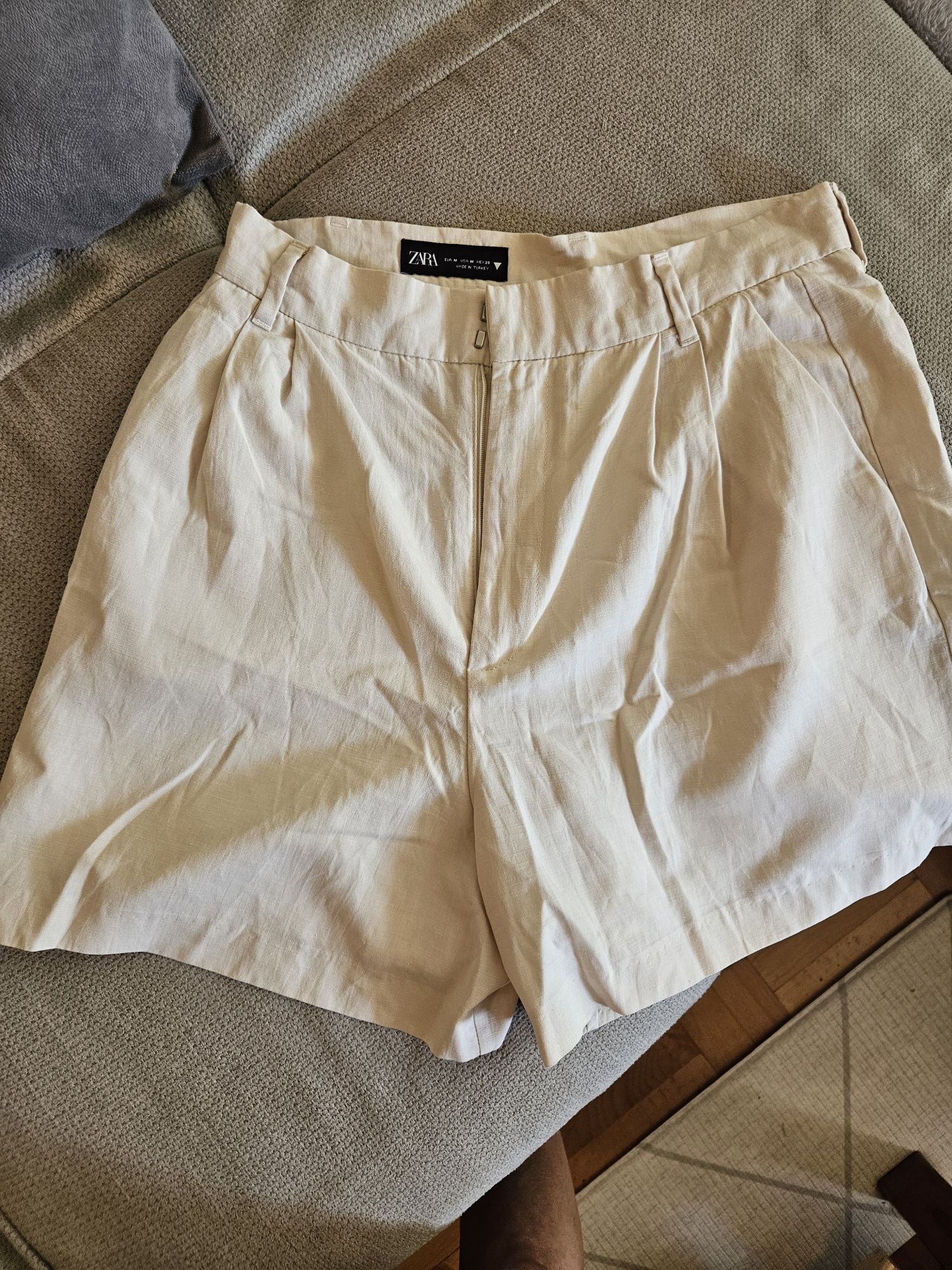 Страхогни панталони  Zara