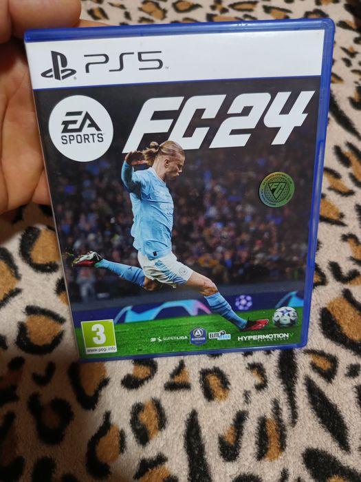 Vând schimb FC24 ps5