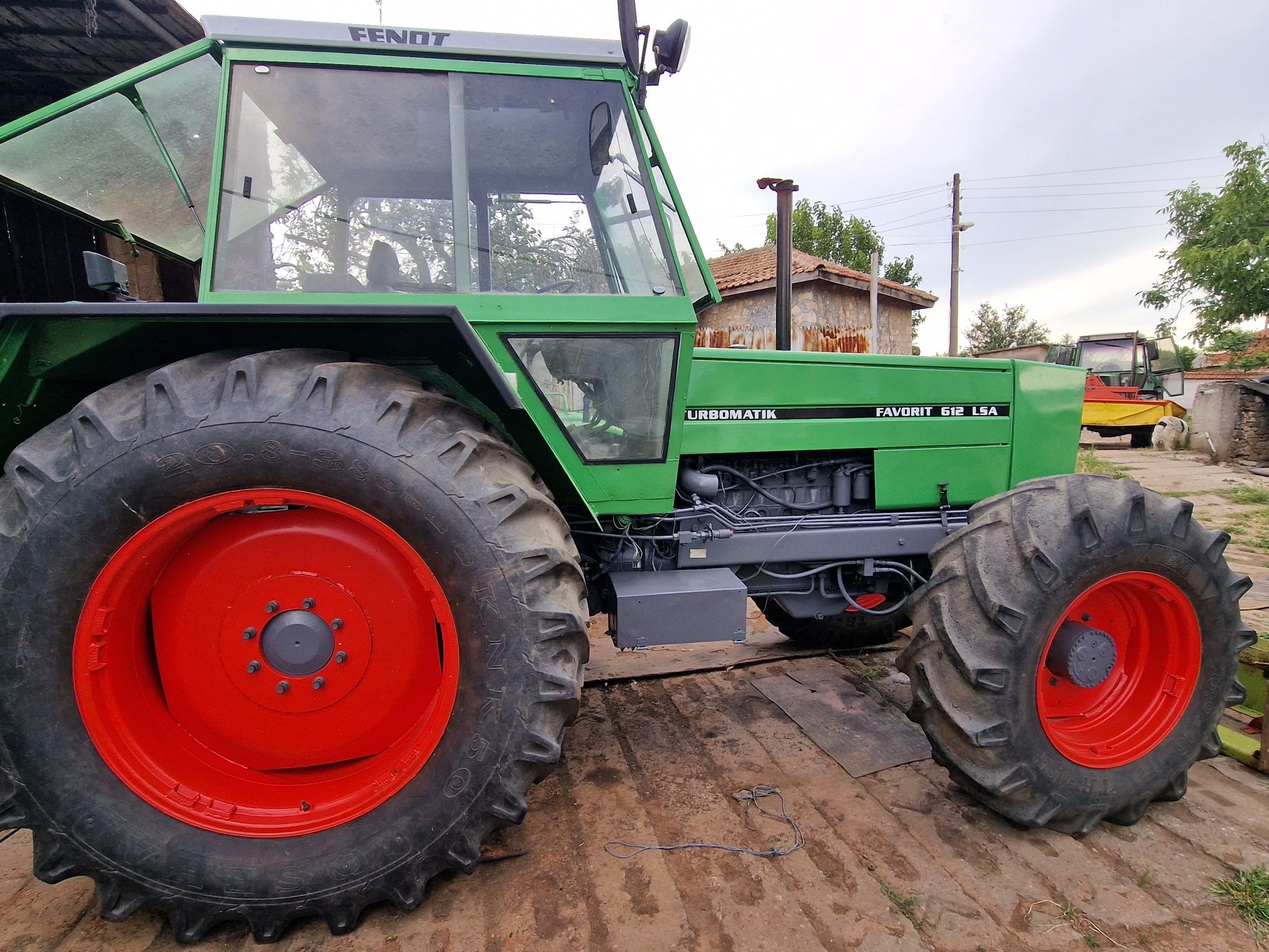 Трактор Фендт,Fendt 612LSA БАРТЕР и Собствен лизинг