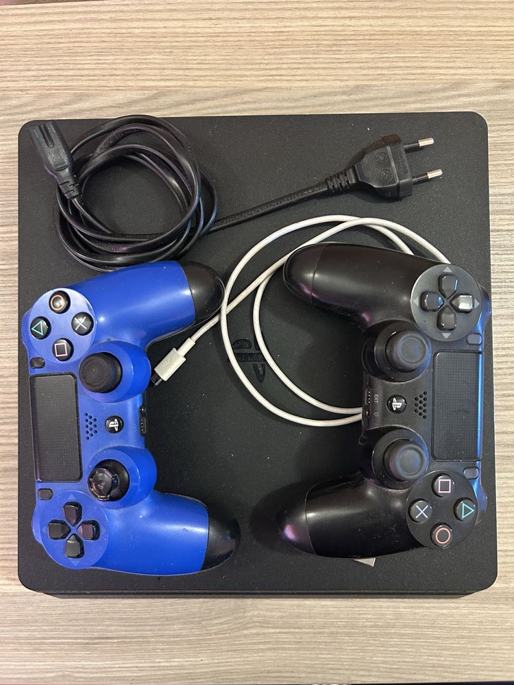 Продавам Playstation 4 SONY