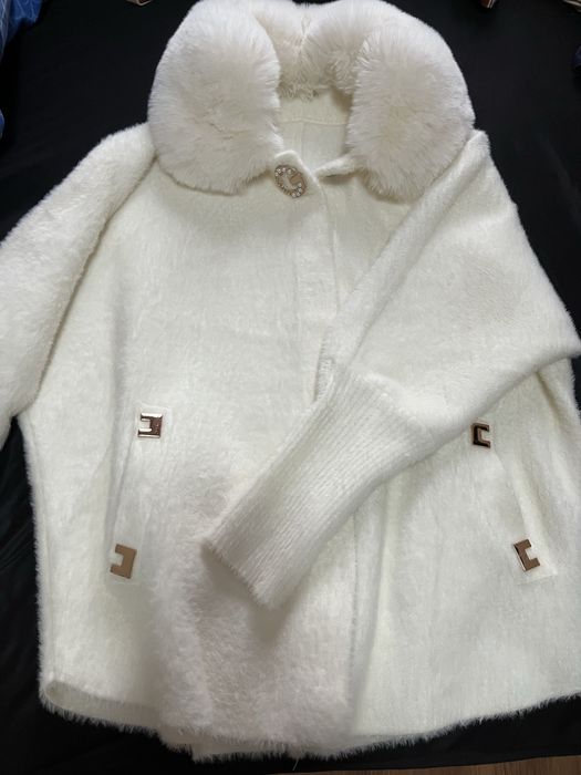 Дамска бяла жилетка