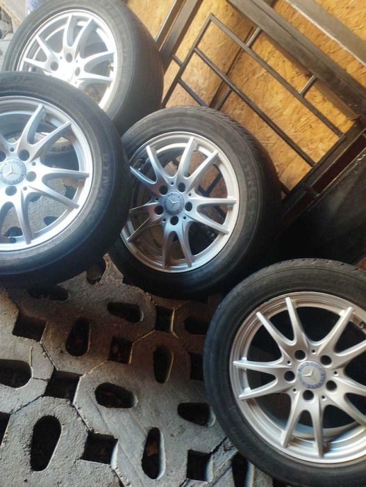 Летни гуми с джанти Мерцедес В класа