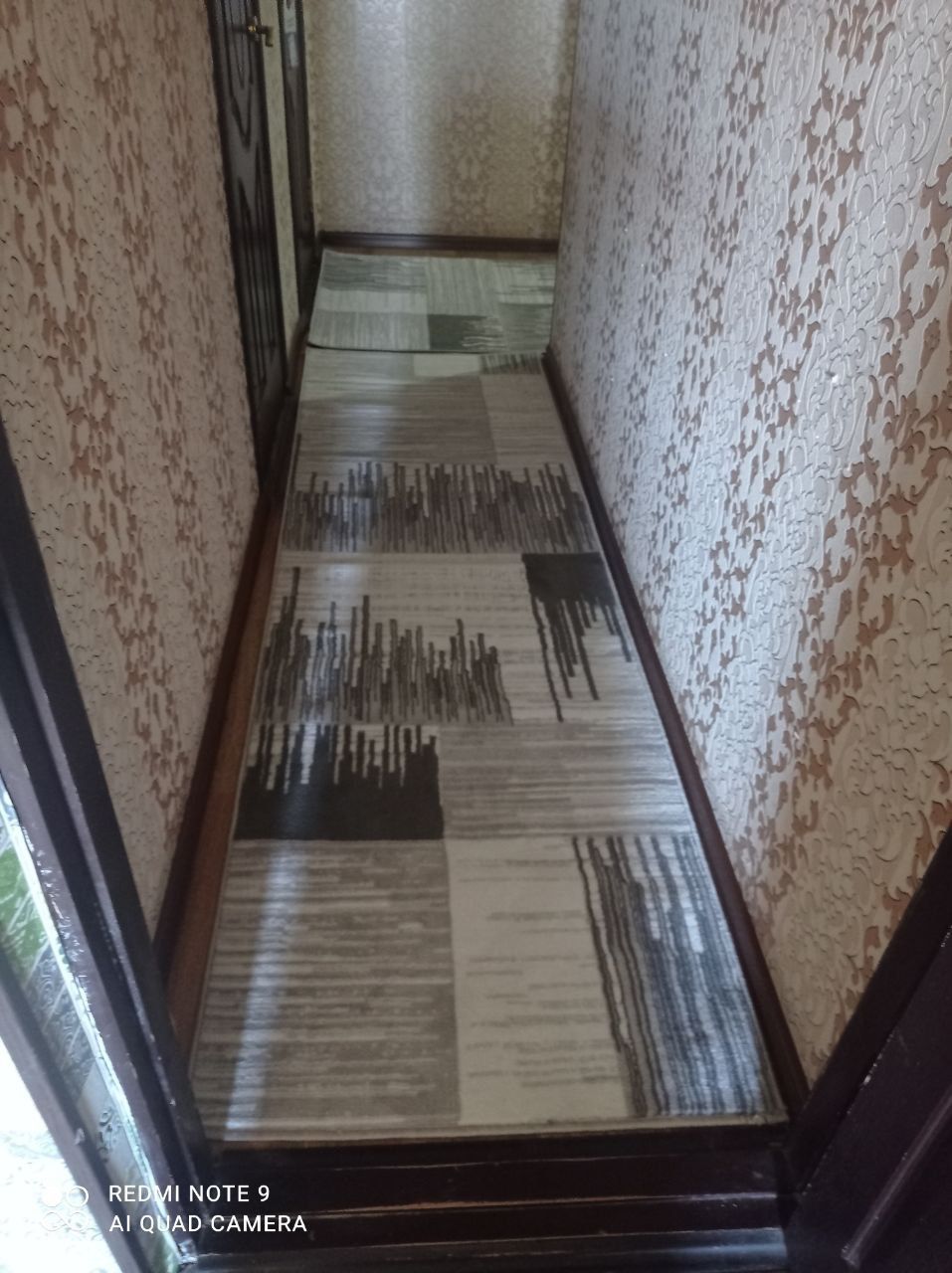 Navoiy shahar Tinchlik domlarida 7 qavat 4etaj lift bor.