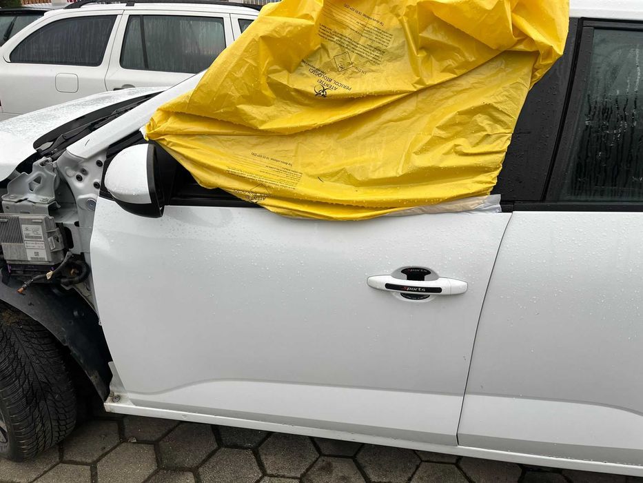 Usa stanga fata dacia logan 2023