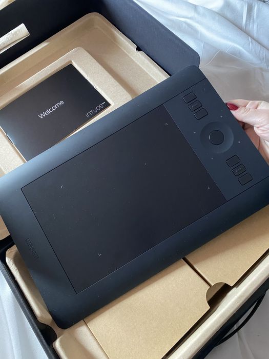 Tableta grafica Wacom Intuos Pro