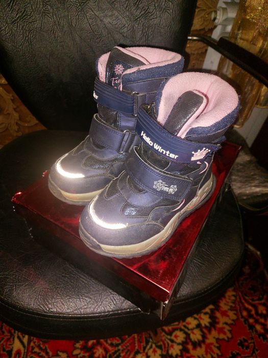 Сапоги зимние  очень  тёплые  и удобные