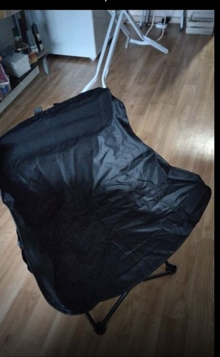 Походный стол и 4-местный комплект складной мебели