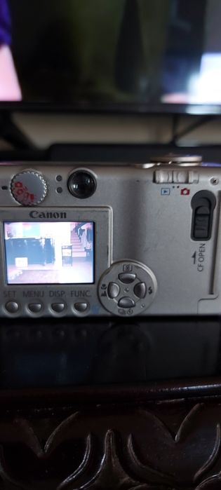 aparat foto video CANON digital IXUS 400,piesă de colecție.