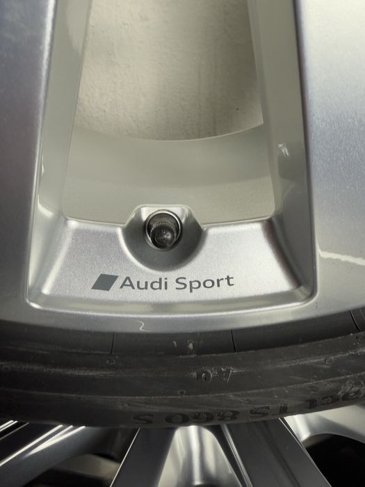 Jante NOI Originale R19 Audi Sport Q3 Q5 A6 Continental M+S 225/50/19