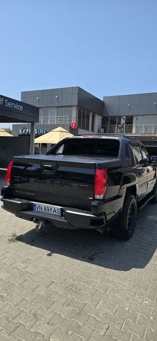 Vând sau schimb Chevrolet Avalanche  autoutilitara cu gaz