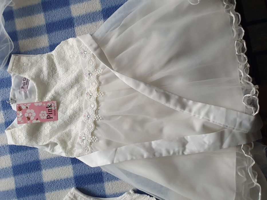 Rochite serbare fetite