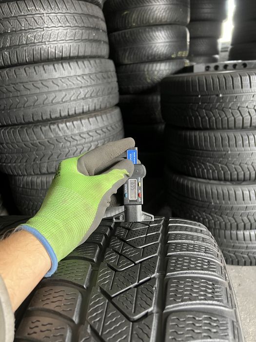 2 anvelope iarna 205/55/16  Pirelli 5.7 mm!