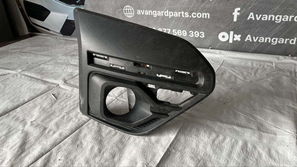 Дясна решетка за халоген Dacia Sandero 2020-