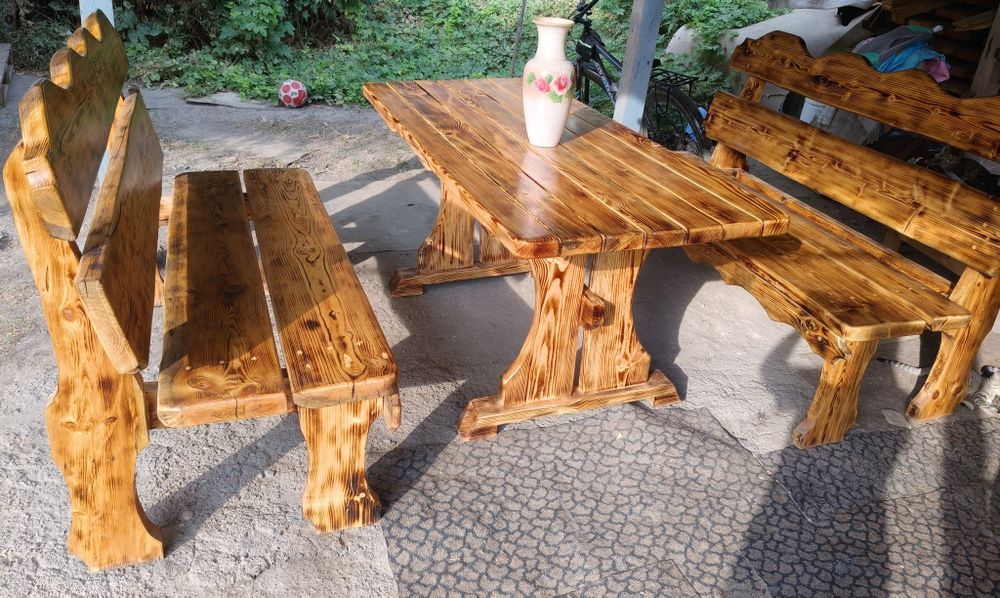 Стол с двумя лавочками,с сосны
