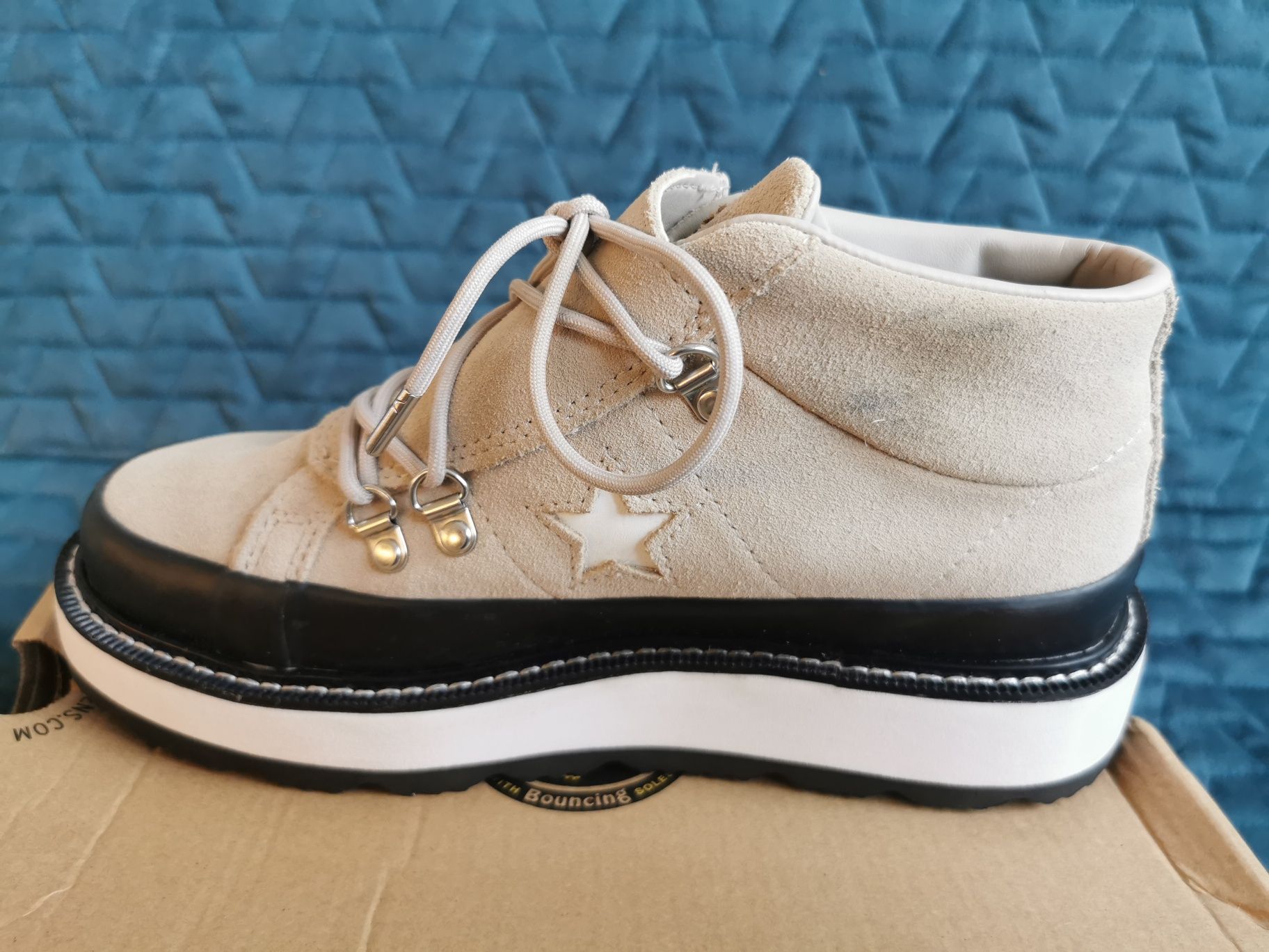 Уникални боти Converse