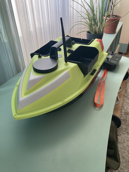Лодка за захранка Z 6