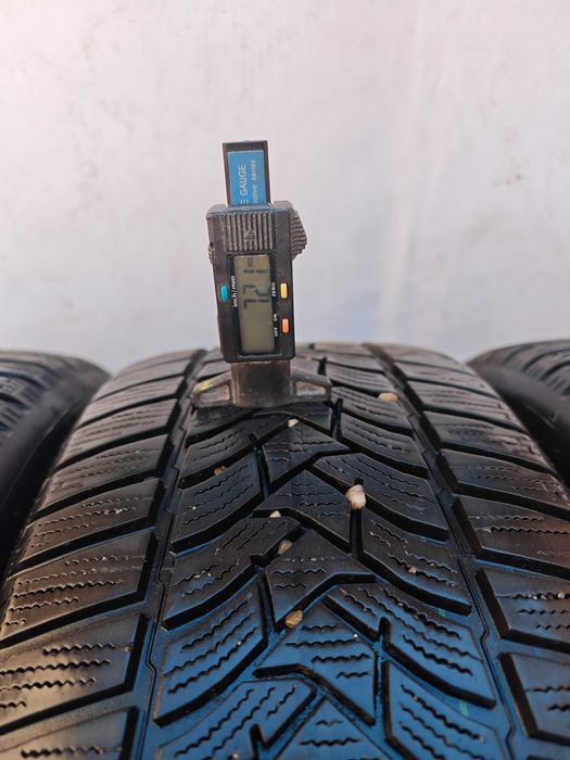 Anvelope 235/45/17 iarna M+S DUNLOP WINTER SPORT 5