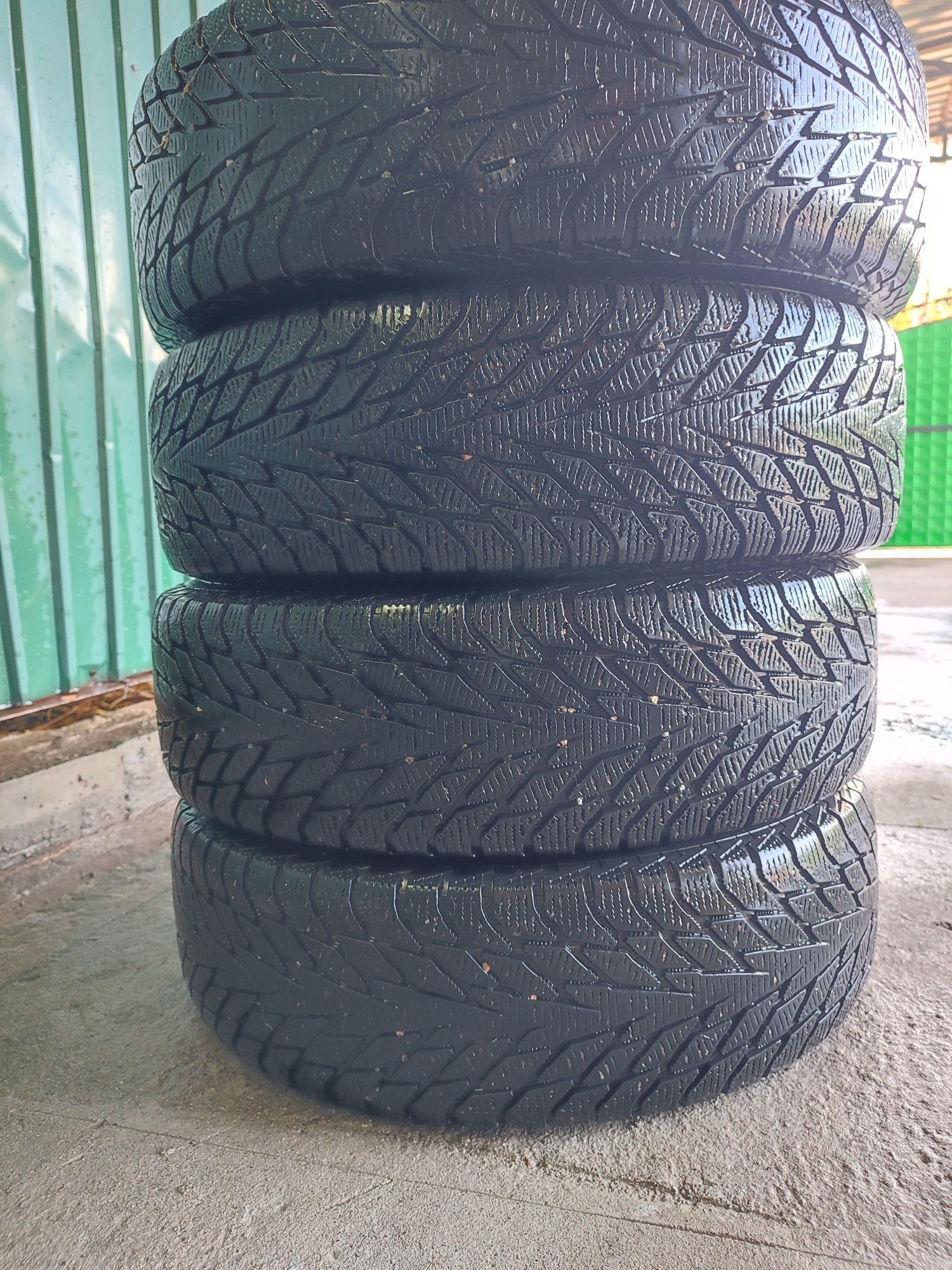Продам зимнюю резину