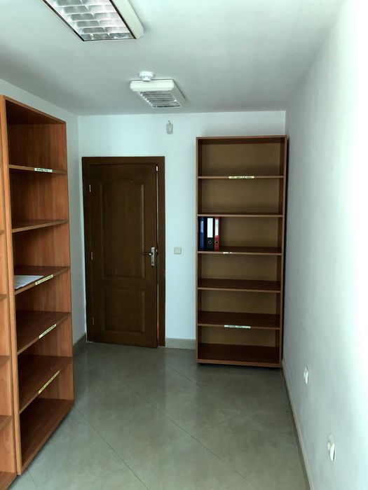 Офис под наем в Бизнес сграда на ул. Адам Мицкевич 1