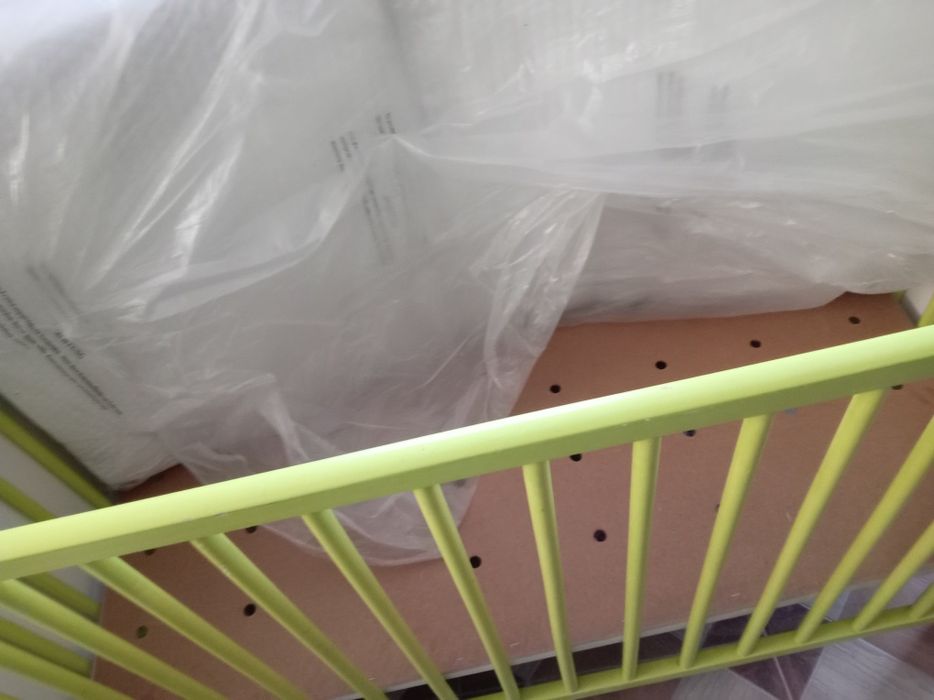 Pătuț pentru copii cu două nivele