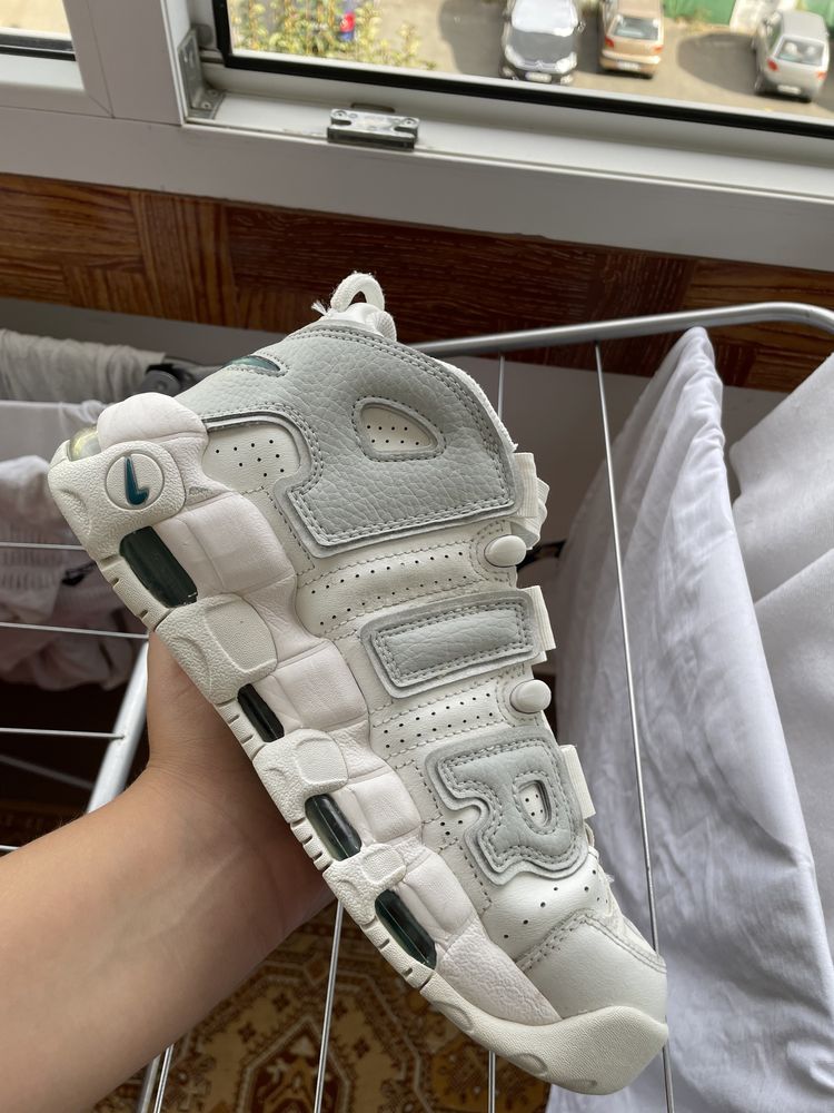 Nike air uptempo