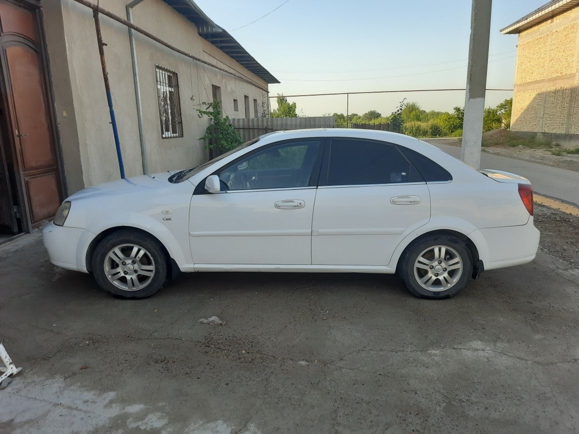 lacetti 1.8 3 vozitsiya avtomat