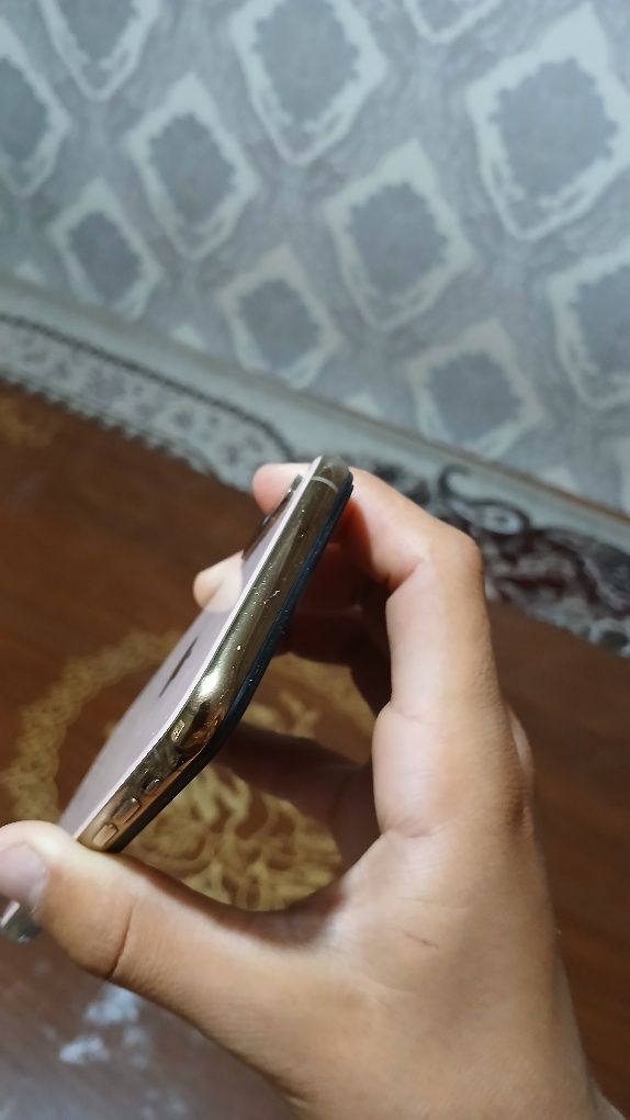 Iphone xs gold LL/A karobka