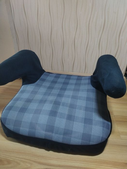 Детски стол за кола