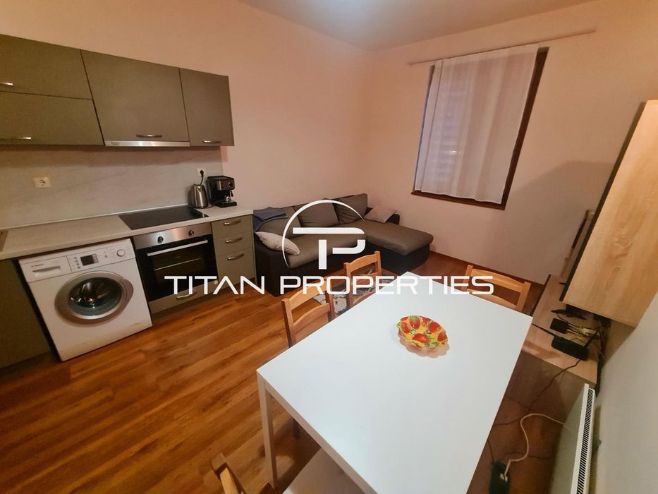 Дава се под наем Двустаен апартамент в Бургас, Център - 60 кв.м за 408 € - Снимка #2